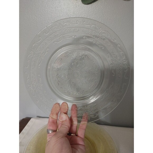 Set of 3 Yellow Macbeth Evans S PATTERN CRYSTAL 8 1/4" LUNCHEON PLATES - Picture 5 of 8